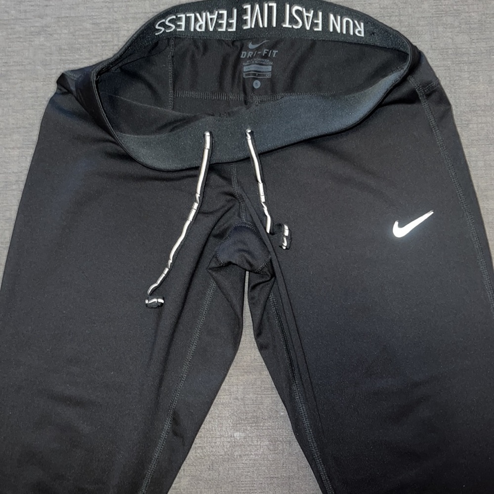 Nike Dry Fit Crops